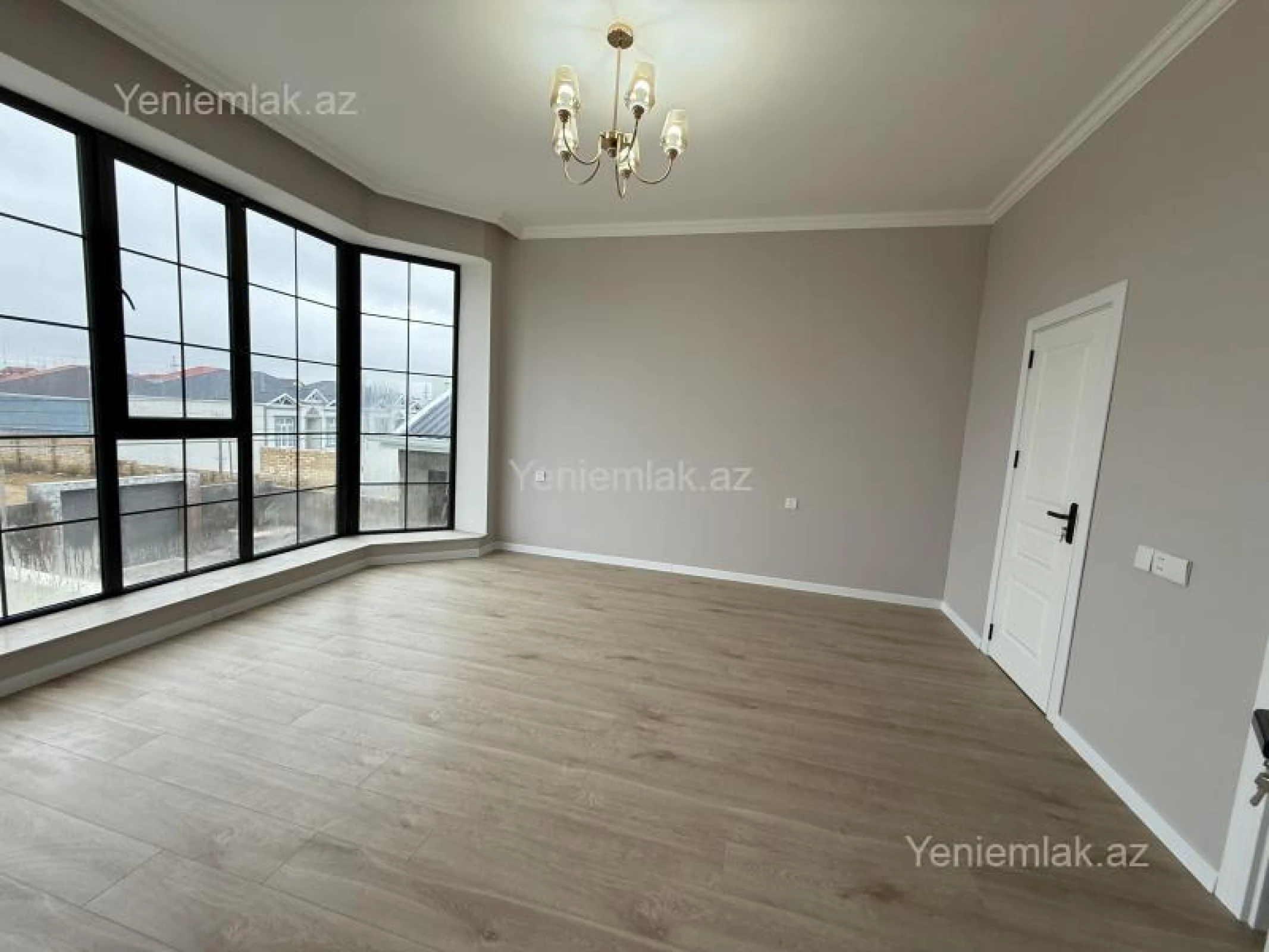 Satılır 7 otaqlı həyət evi 200 m²