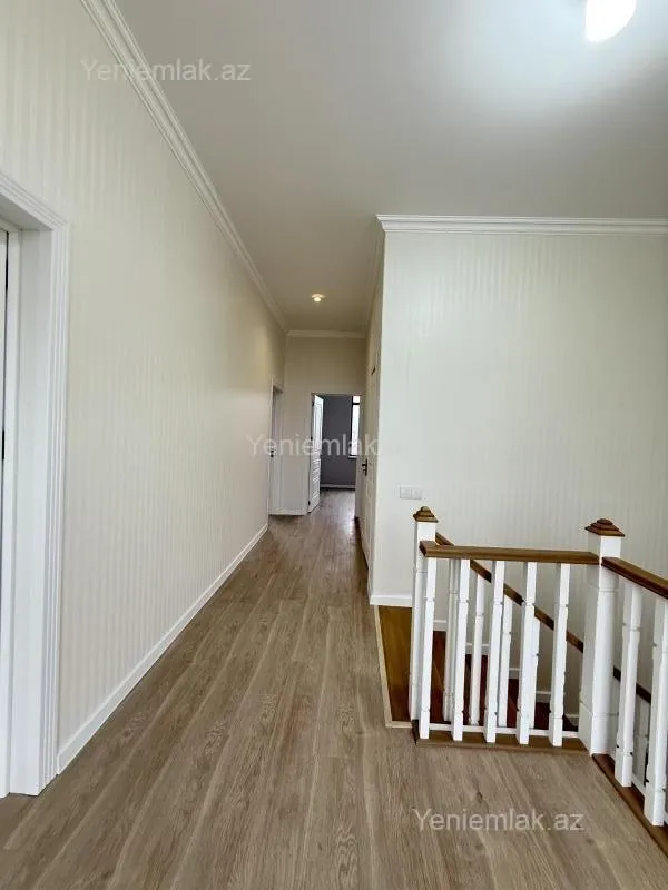 Satılır 7 otaqlı həyət evi 200 m²