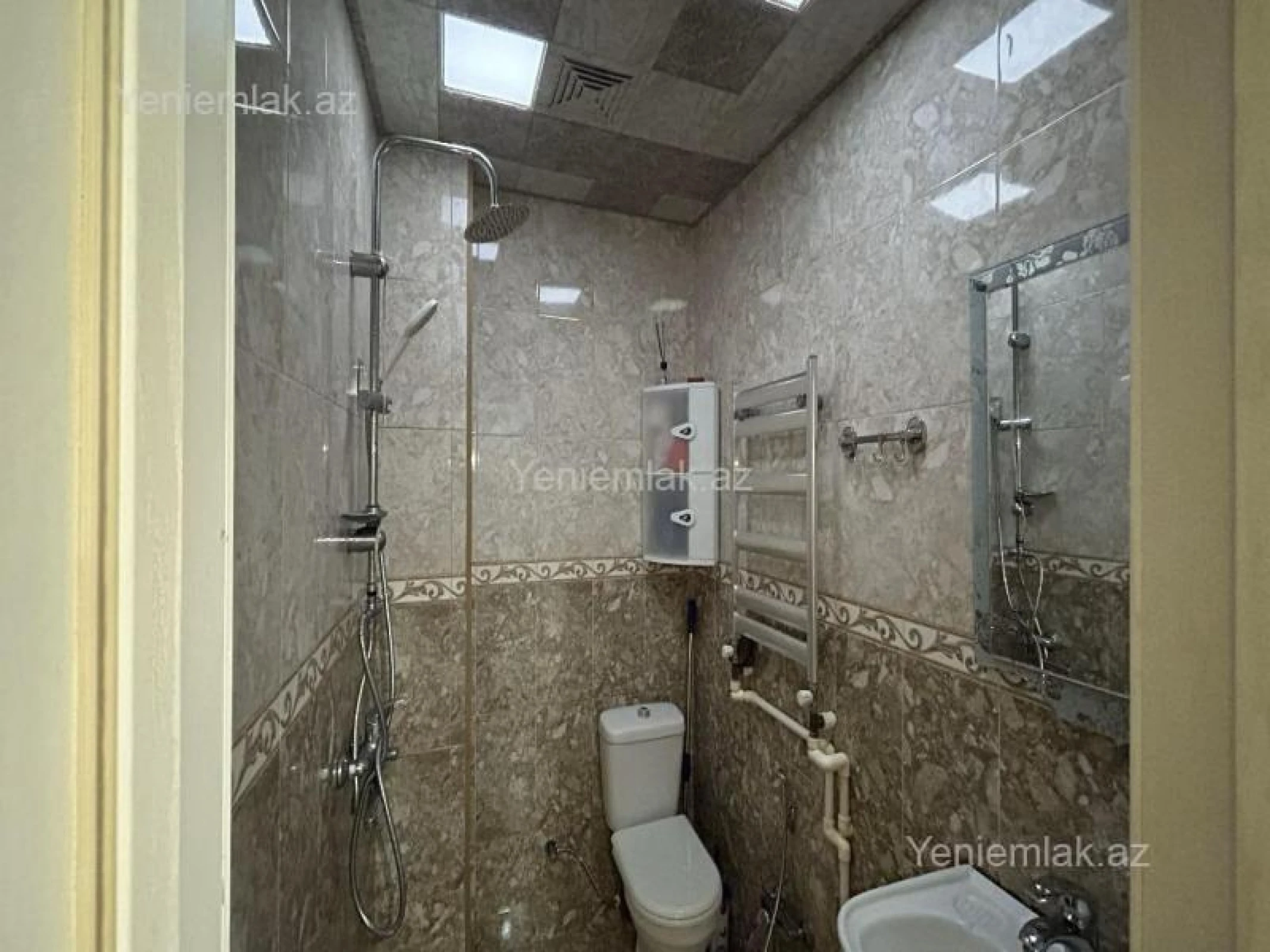 Satılır 3 otaqlı köhnə tikili 80 m²