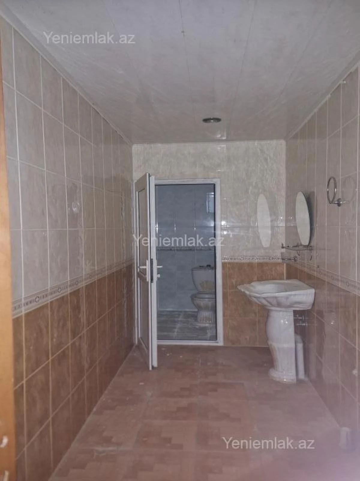 Satılır 7 otaqlı həyət evi 400 m²