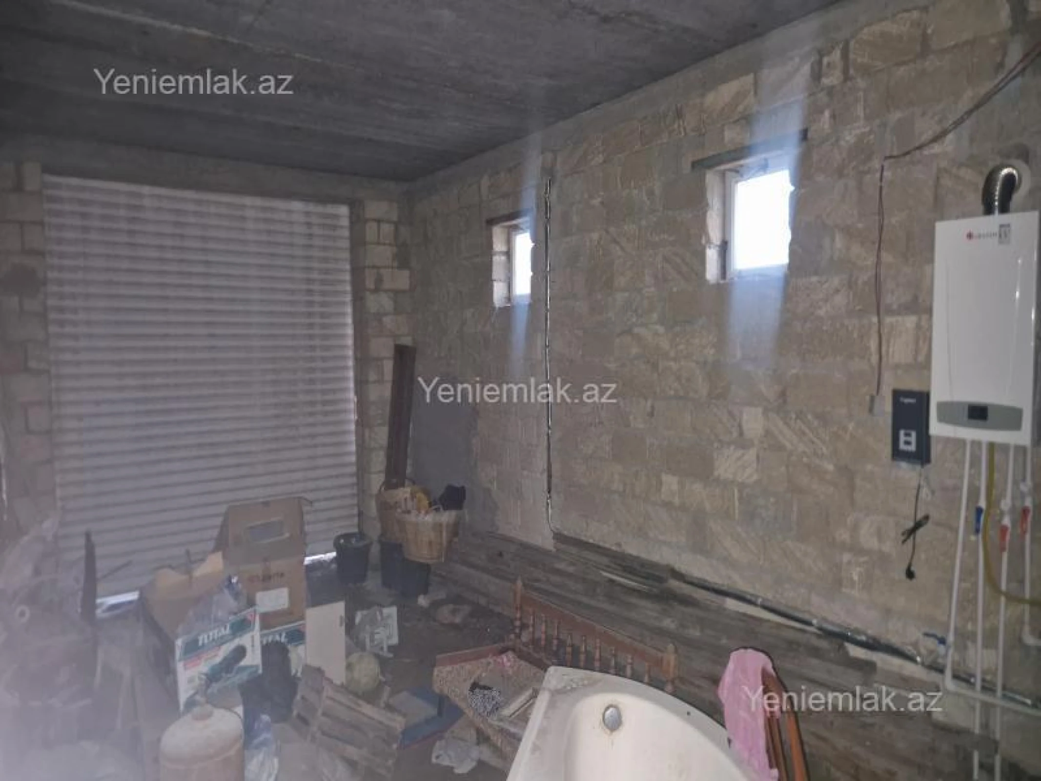 Satılır 7 otaqlı həyət evi 400 m²