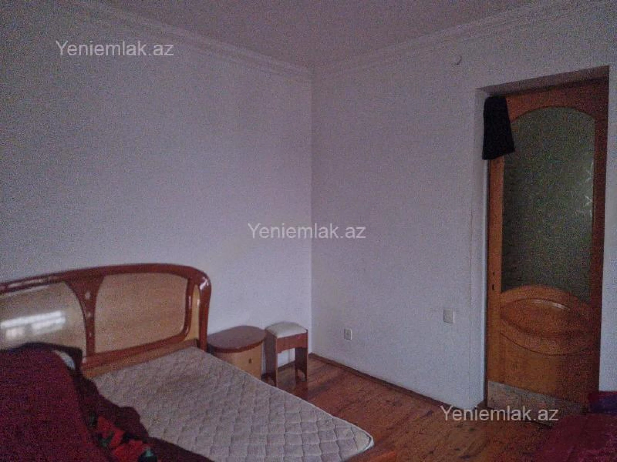 Satılır 7 otaqlı həyət evi 400 m²