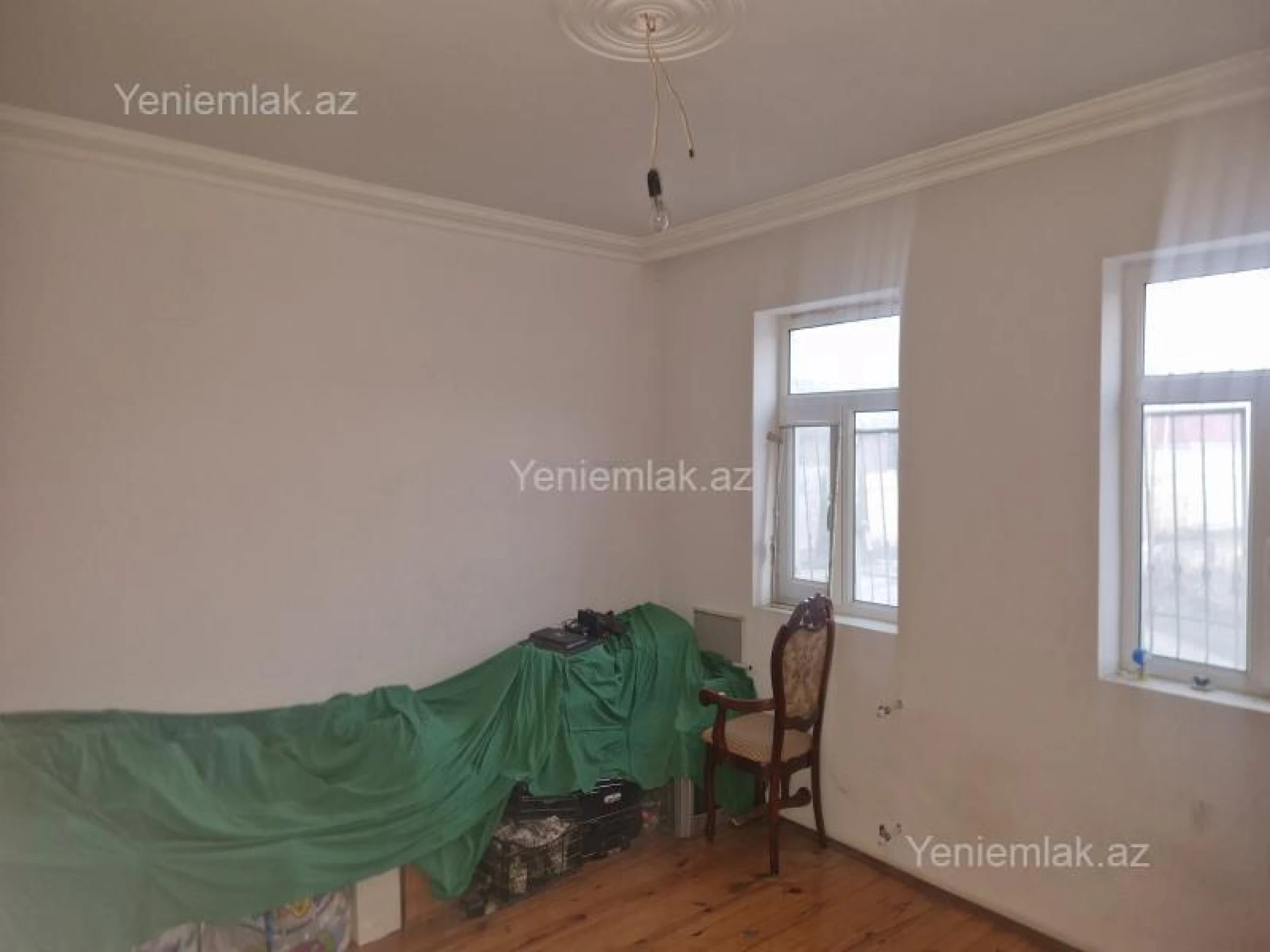Satılır 7 otaqlı həyət evi 400 m²