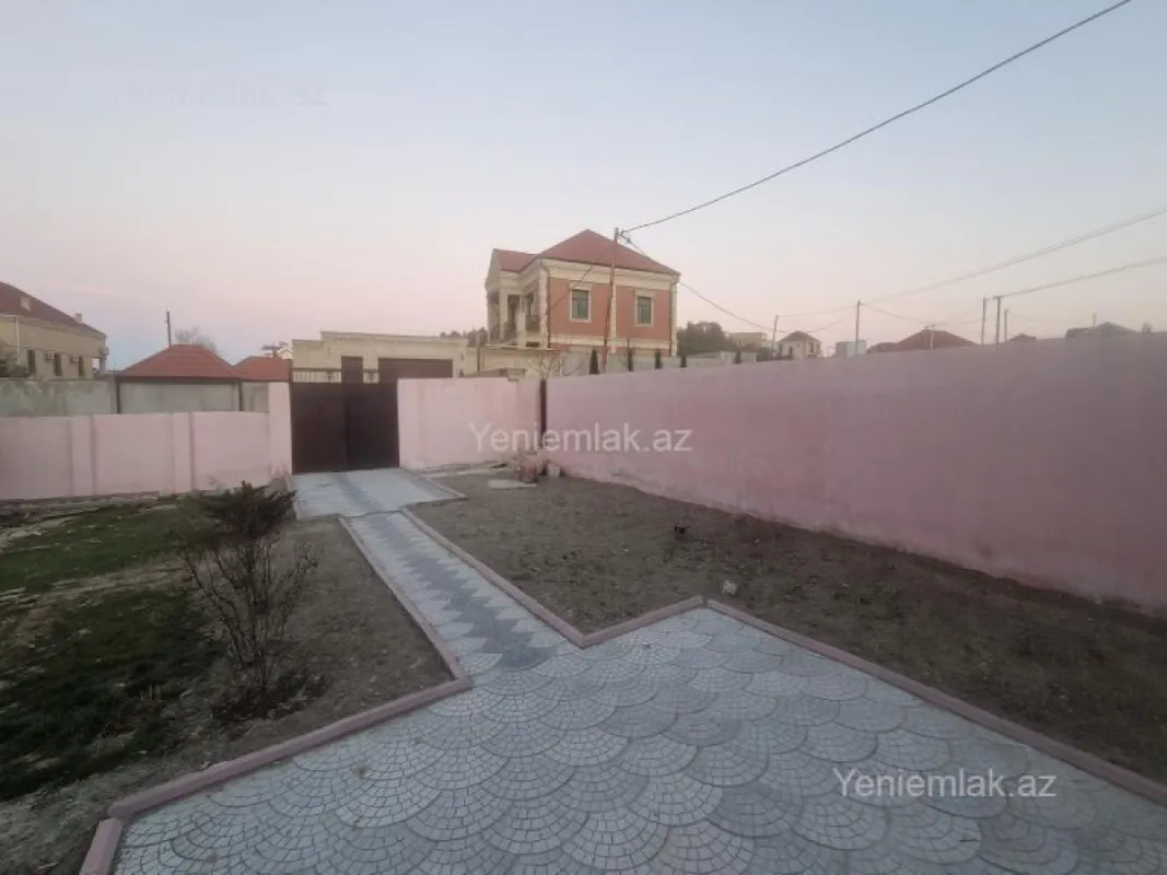 Satılır 7 otaqlı həyət evi 400 m²