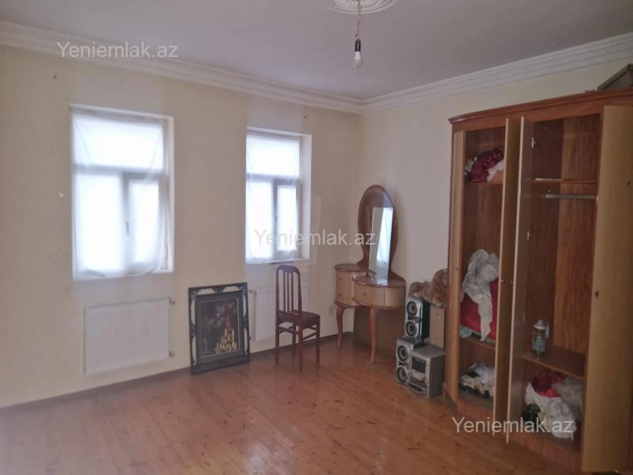 Satılır 7 otaqlı həyət evi 400 m²