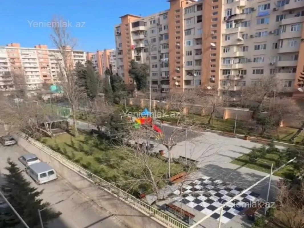 Satılır 3 otaqlı köhnə tikili 86 m²