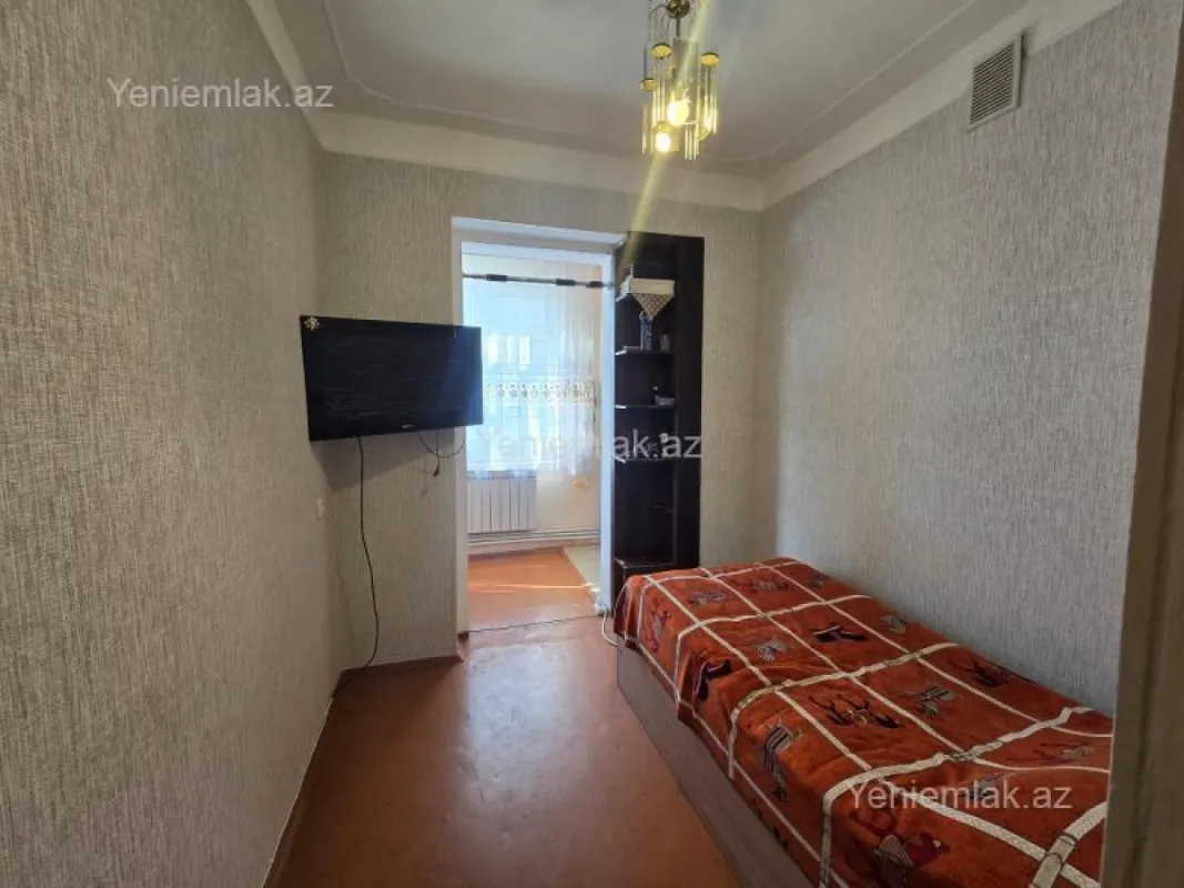 Satılır 2 otaqlı köhnə tikili 60 m²