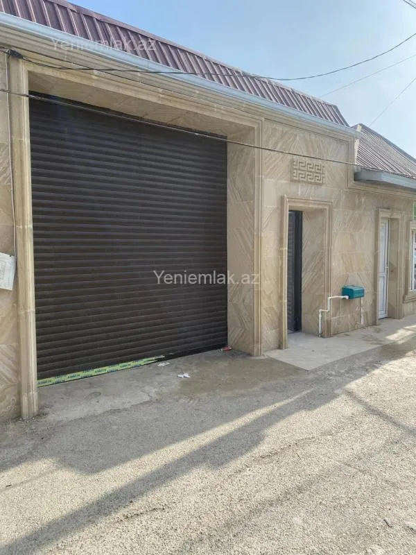 Satılır 5 otaqlı həyət evi 240 m²