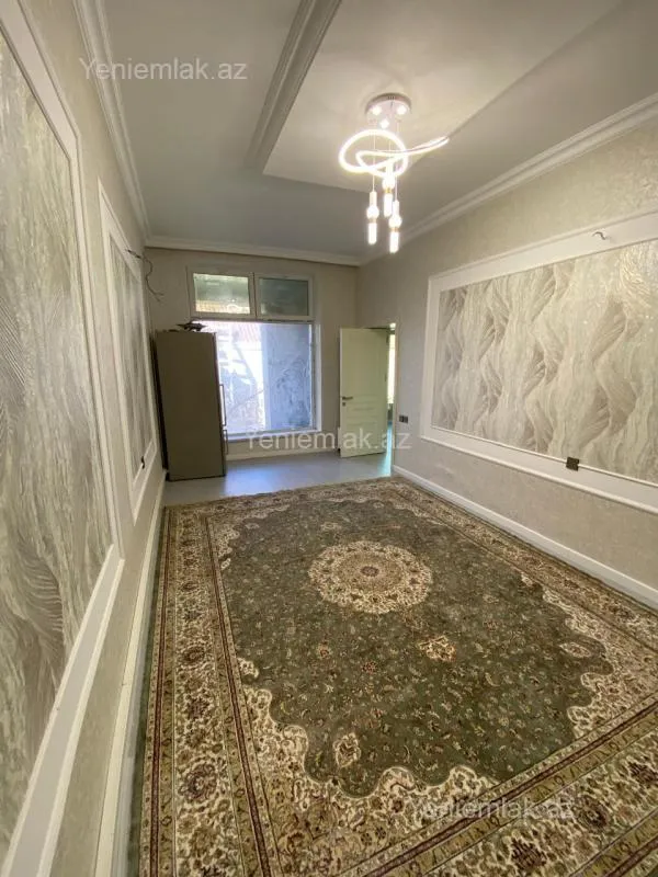 Satılır 5 otaqlı həyət evi 240 m²