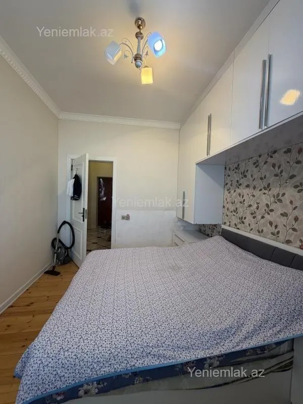 Satılır 2 otaqlı yeni tikili 60.5 m²