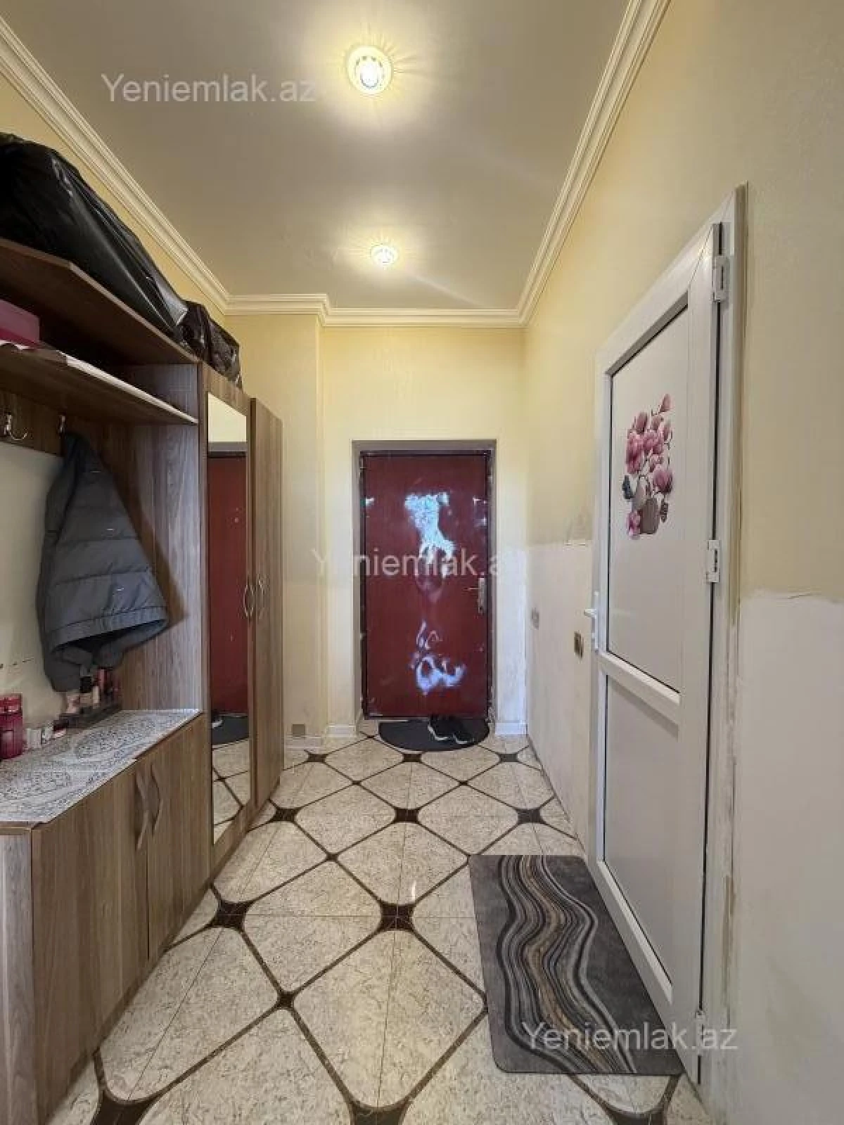 Satılır 2 otaqlı yeni tikili 60.5 m²