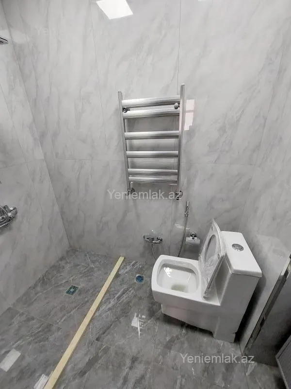 Satılır 4 otaqlı obyekt 130 m²