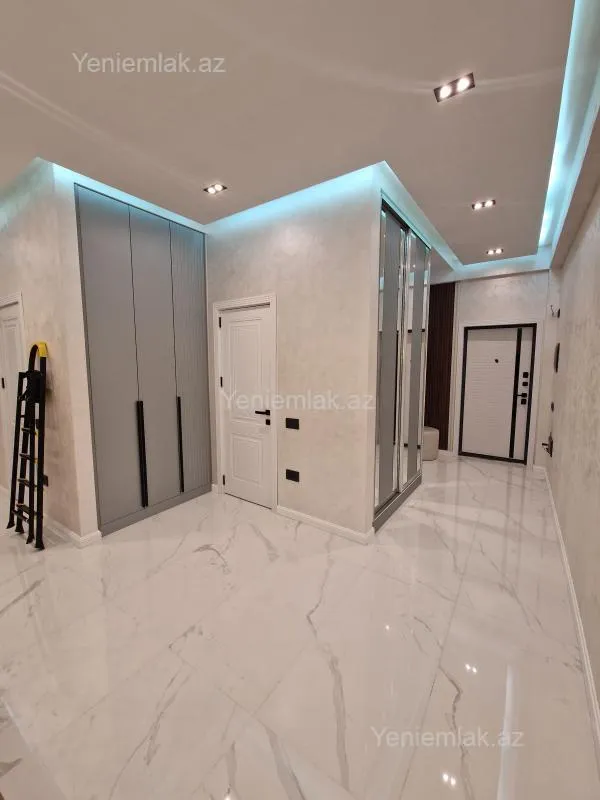 Satılır 3 otaqlı yeni tikili 93.8 m²