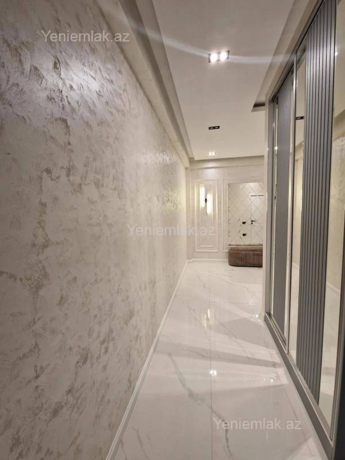 Satılır 3 otaqlı yeni tikili 93.8 m²