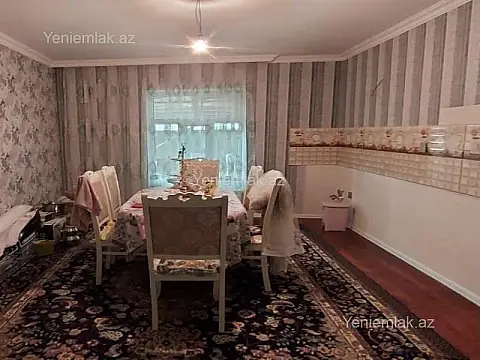 Satılır 3 otaqlı həyət evi 200 m²