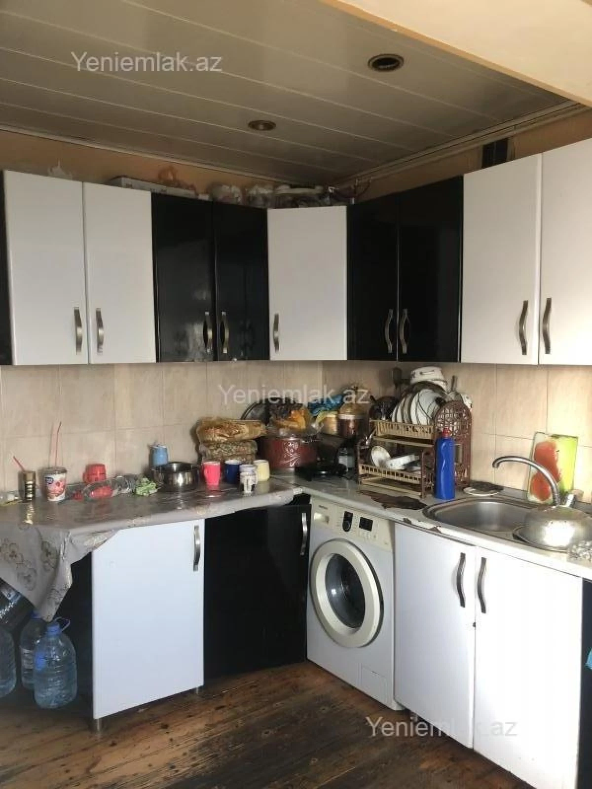 Satılır 5 otaqlı köhnə tikili 120 m²