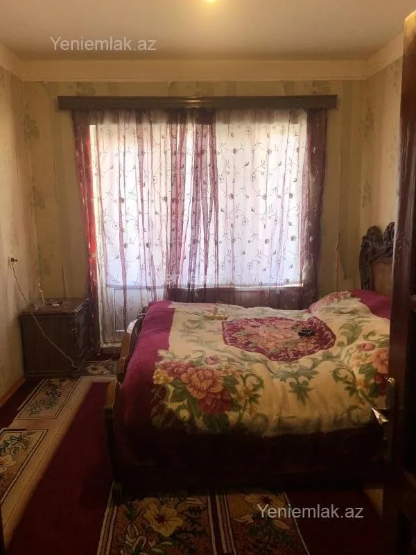 Satılır 5 otaqlı köhnə tikili 120 m²