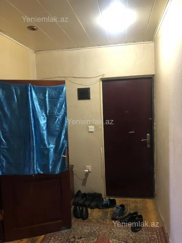 Satılır 5 otaqlı köhnə tikili 120 m²