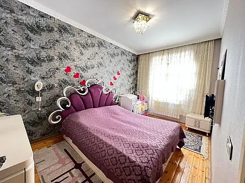 Satılır 5 otaqlı həyət evi 140 m²