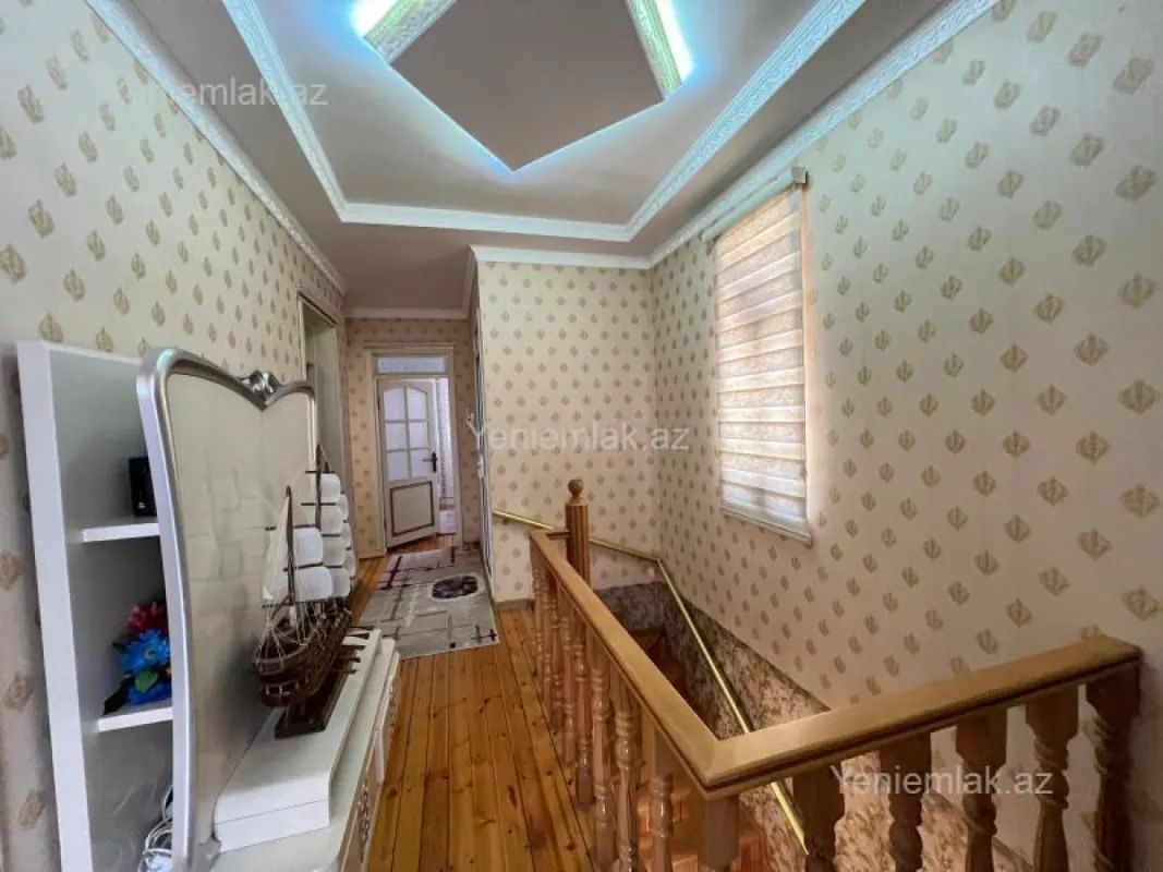 Satılır 5 otaqlı həyət evi 140 m²