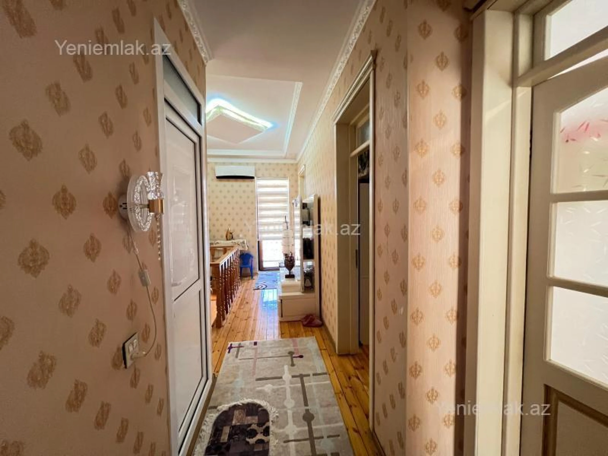 Satılır 5 otaqlı həyət evi 140 m²