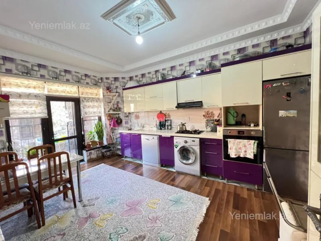Satılır 5 otaqlı həyət evi 140 m²