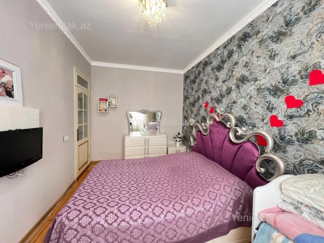 Satılır 5 otaqlı həyət evi 140 m²