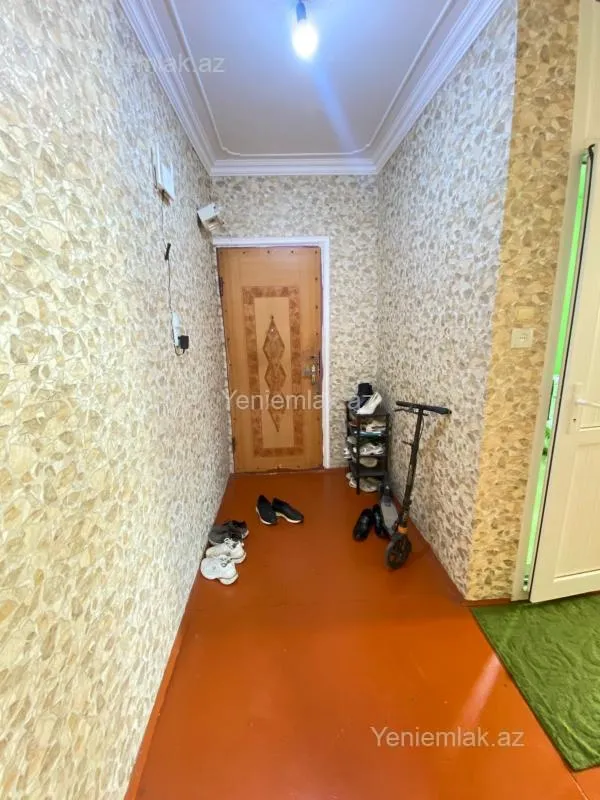 Satılır 1 otaqlı köhnə tikili 35 m²