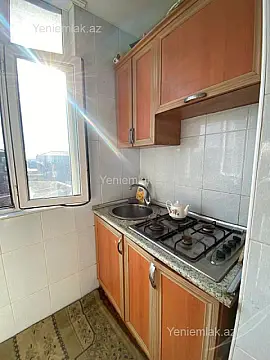 Satılır 1 otaqlı köhnə tikili 35 m²