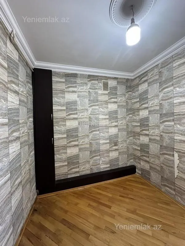 Satılır 2 otaqlı köhnə tikili 68 m²