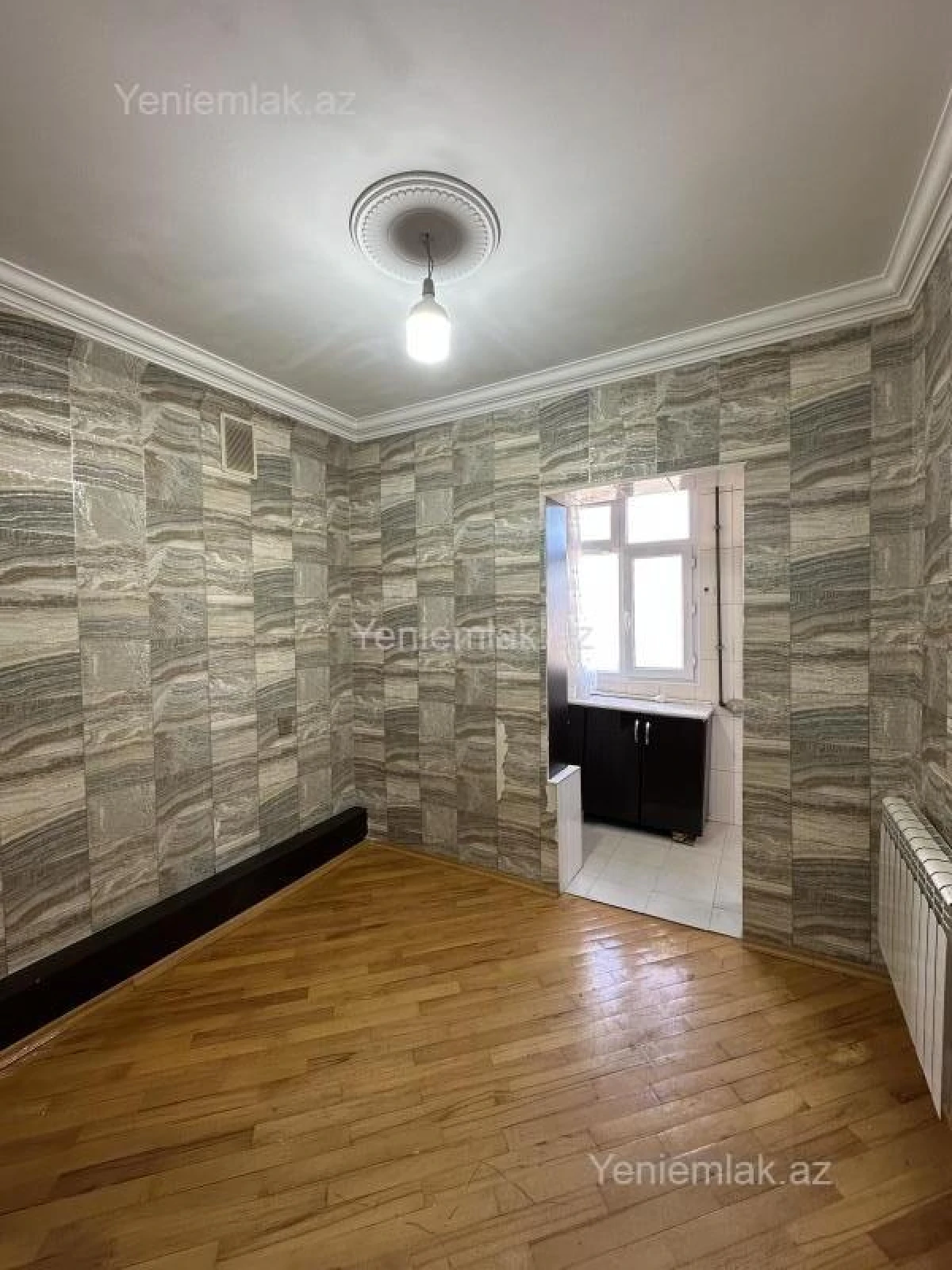 Satılır 2 otaqlı köhnə tikili 68 m²