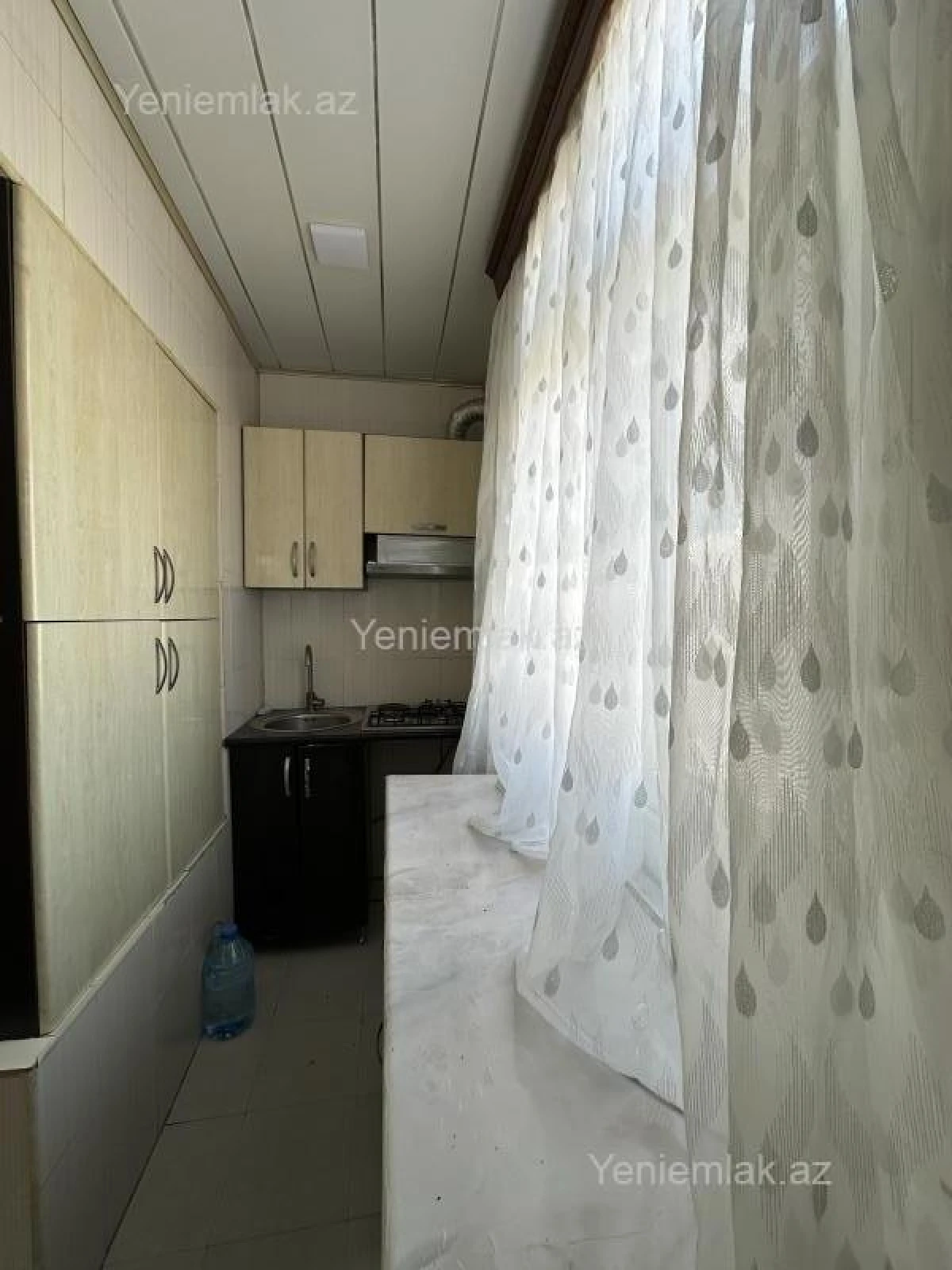 Satılır 2 otaqlı köhnə tikili 68 m²