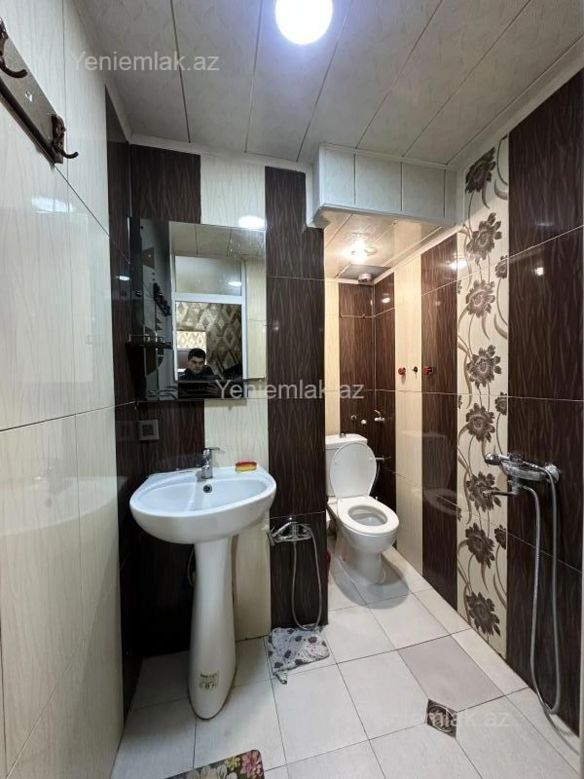 Satılır 2 otaqlı köhnə tikili 68 m²