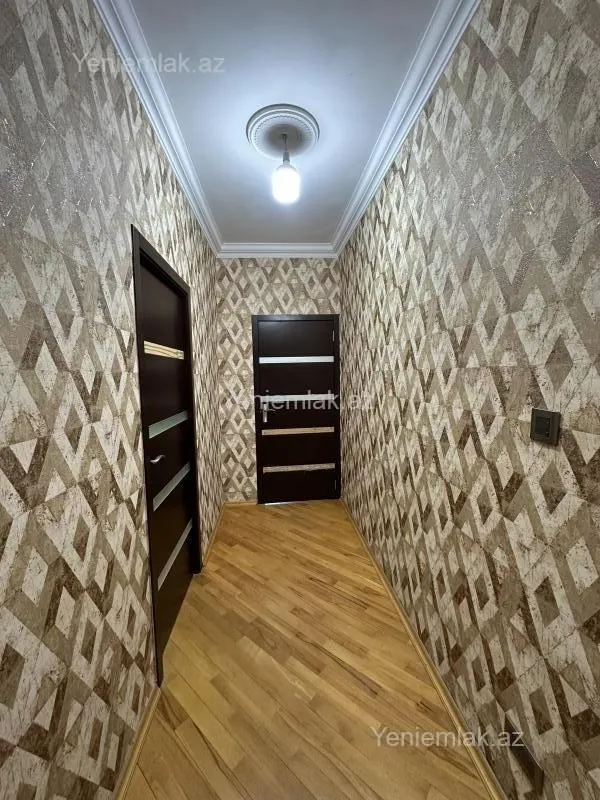 Satılır 2 otaqlı köhnə tikili 68 m²