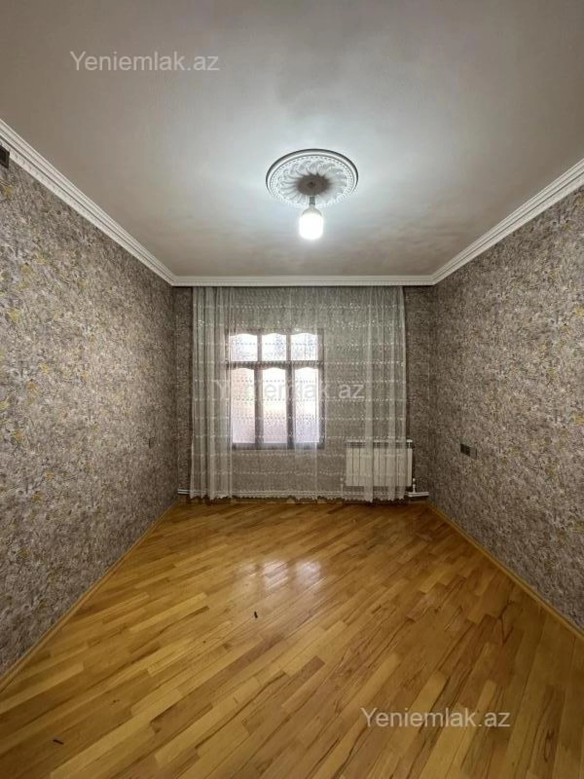 Satılır 2 otaqlı köhnə tikili 68 m²