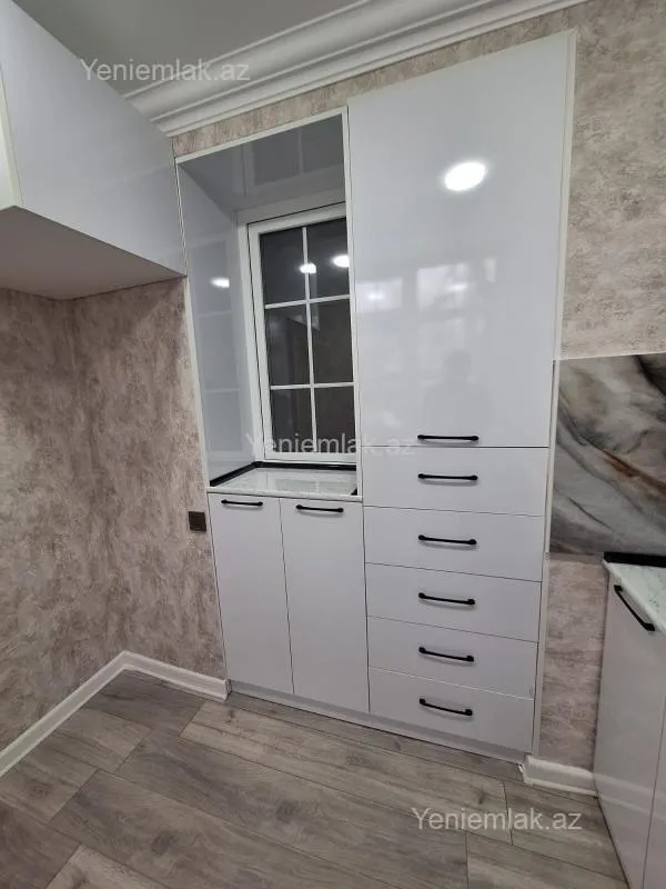 Satılır 2 otaqlı köhnə tikili 55 m²