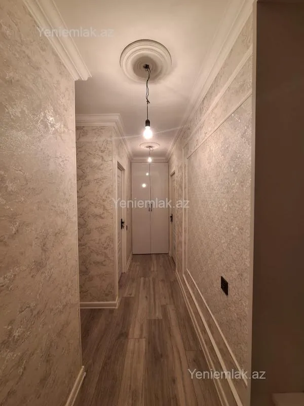 Satılır 2 otaqlı köhnə tikili 55 m²