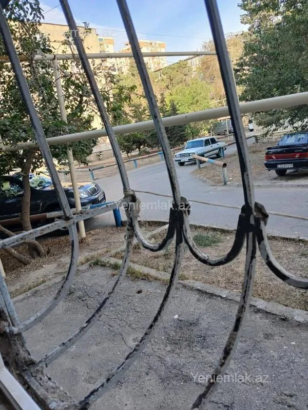 Satılır 1 otaqlı köhnə tikili 31 m²