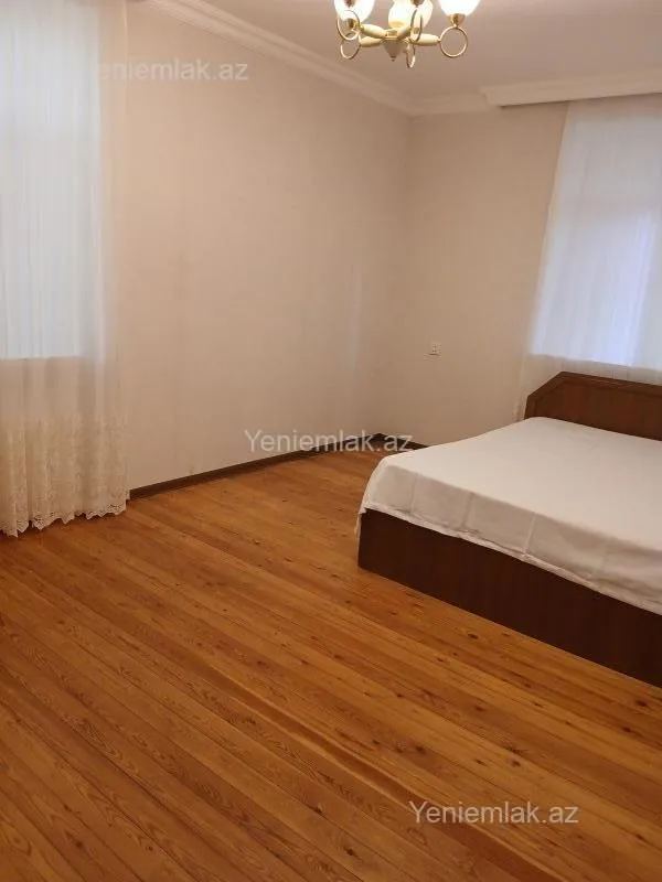 Satılır 1 otaqlı köhnə tikili 31 m²