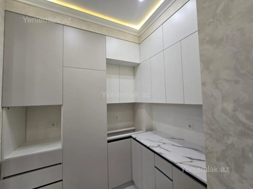 Satılır 2 otaqlı yeni tikili 72 m²