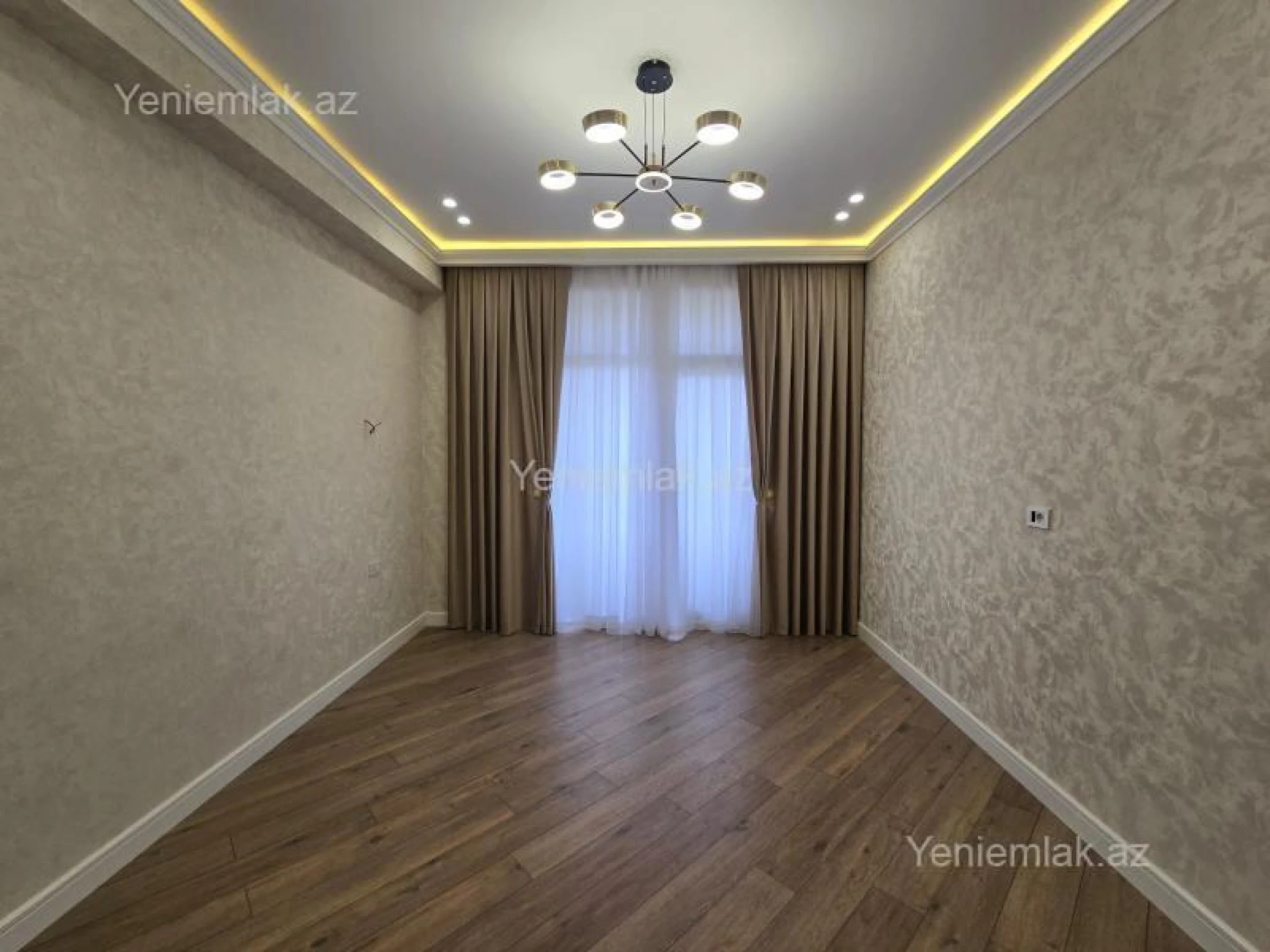 Satılır 2 otaqlı yeni tikili 72 m²