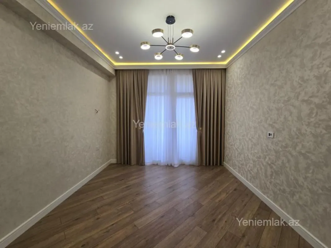 Satılır 2 otaqlı yeni tikili 72 m²
