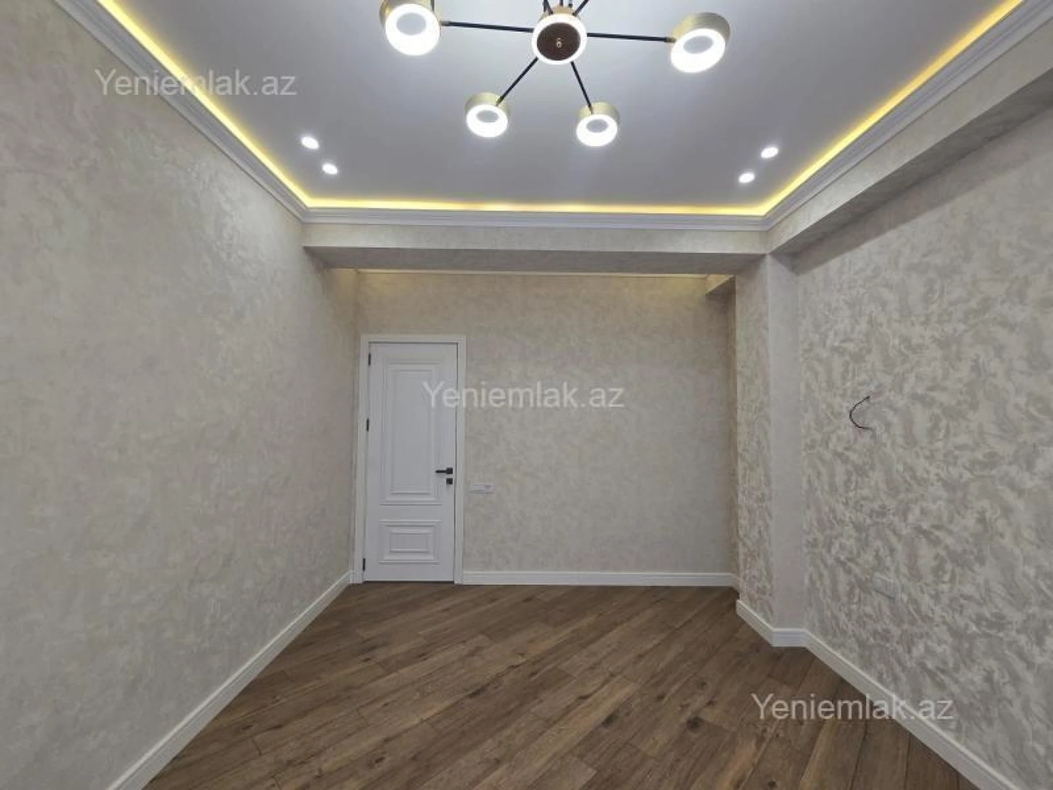 Satılır 2 otaqlı yeni tikili 72 m²