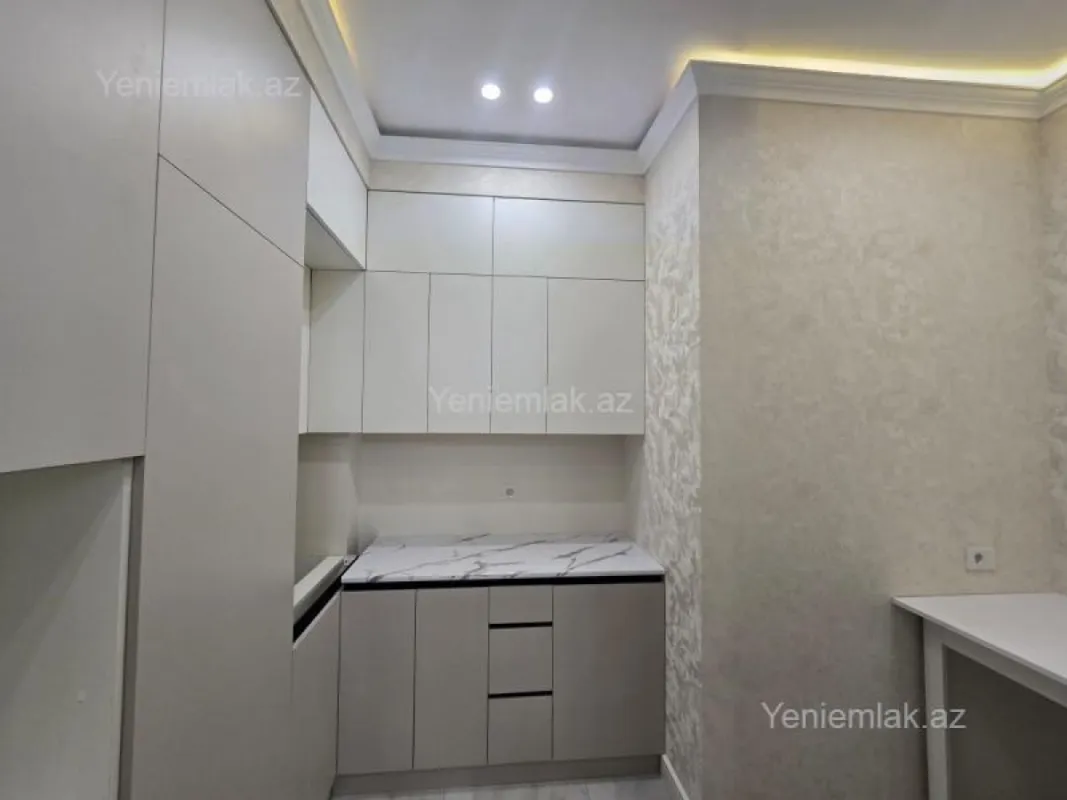 Satılır 2 otaqlı yeni tikili 72 m²