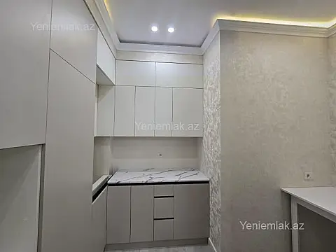 Satılır 2 otaqlı yeni tikili 72 m²