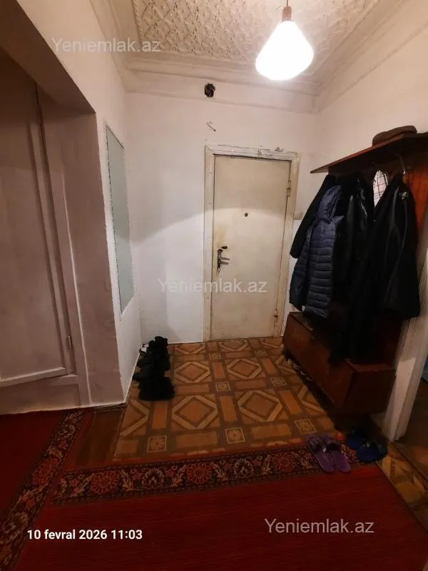 Satılır 4 otaqlı köhnə tikili 82 m²