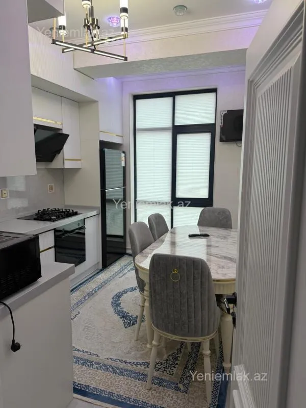 Satılır 3 otaqlı yeni tikili 85 m²