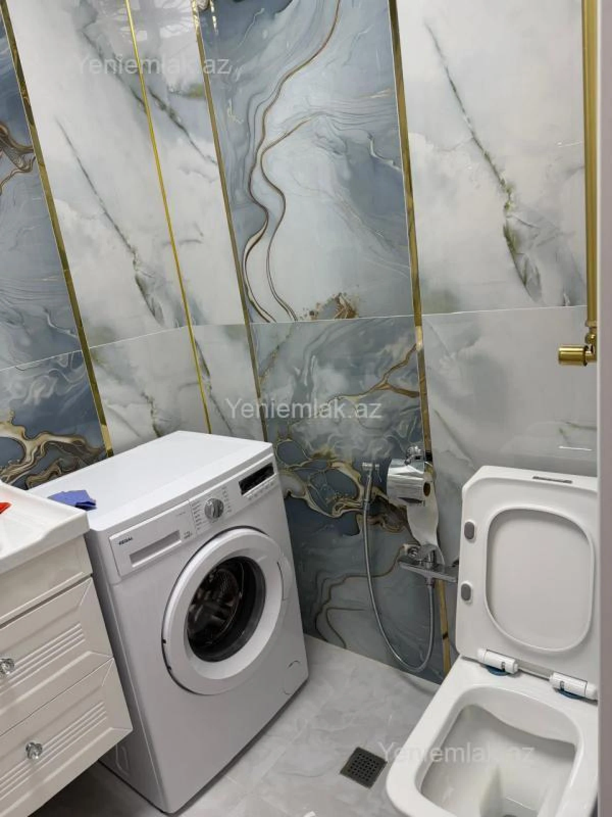 Satılır 3 otaqlı yeni tikili 85 m²