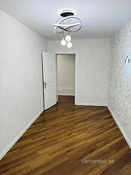 Satılır 2 otaqlı köhnə tikili 50 m²