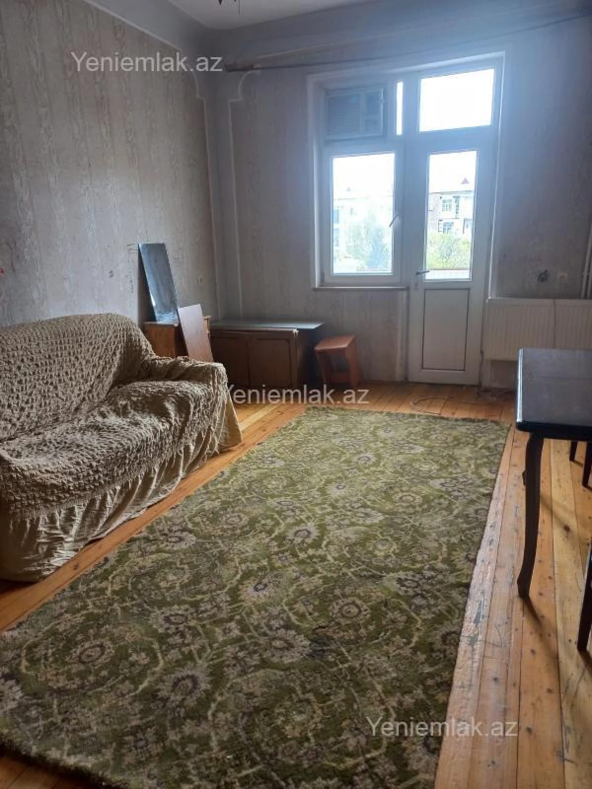 Satılır 2 otaqlı köhnə tikili 60 m²